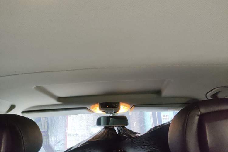 Used Mercedes-Benz Vito 2011 2.5L Elite Edition Headliner