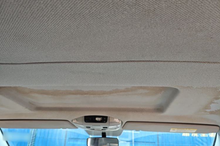 Used Mercedes-Benz Vito  Headliner