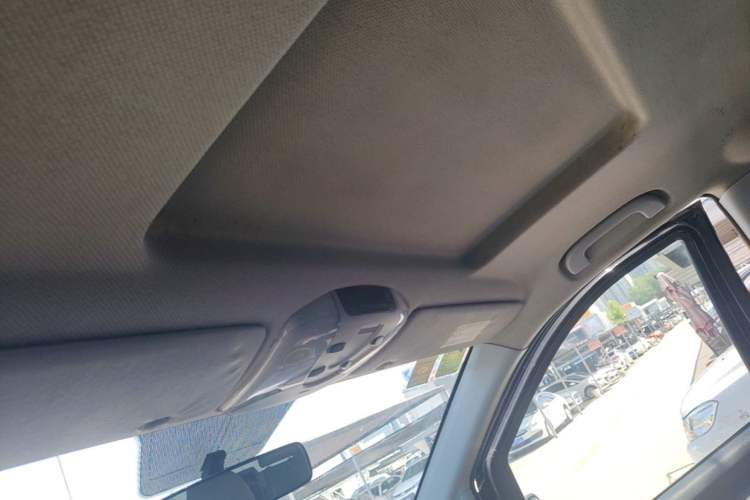Used Mercedes-Benz Vito 2011 2.5L Elite Edition Headliner