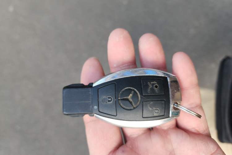 Used Mercedes-Benz Vito 2011 2.5L 7-seater executive version Interior 1