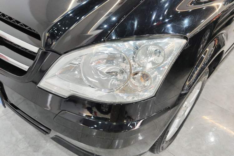 Used Mercedes-Benz Vito 2011 2.5L 7-seater executive version Left Front Headlight
