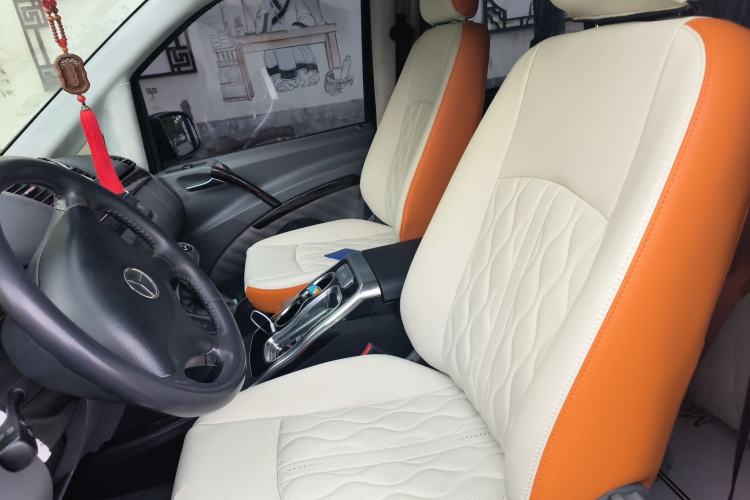 Used Mercedes-Benz Vito 2011 2.5L Elite Edition Left Front Seat