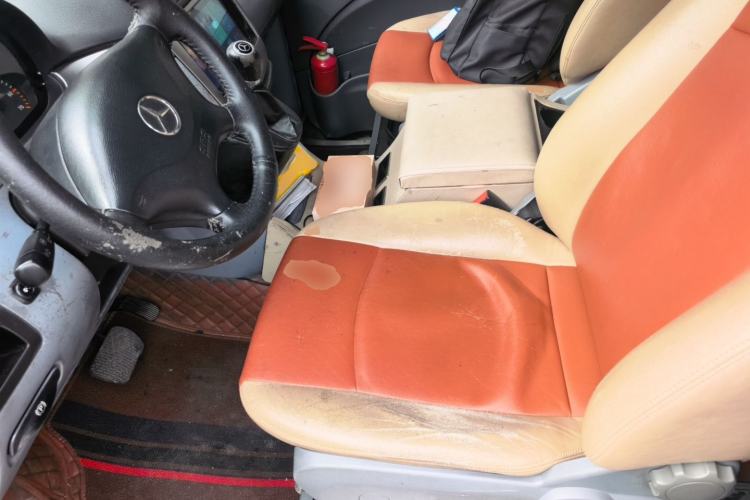 Used Mercedes-Benz Vito 2011 2.5L Elite Edition Left Front Seat
