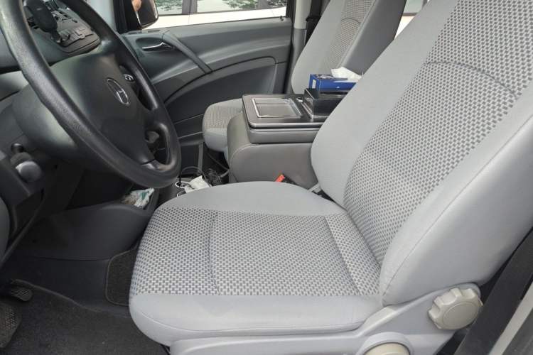 Used Mercedes-Benz Vito 2011 2.5L Elite Edition Left Front Seat