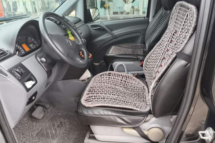 Used Mercedes-Benz Vito 2011 2.5L 7-seater executive version Left Front Seat