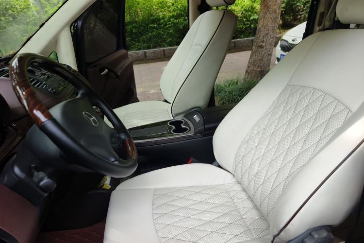 Used Mercedes-Benz Vito 2011 2.5L 7-seater executive version Left Front Seat