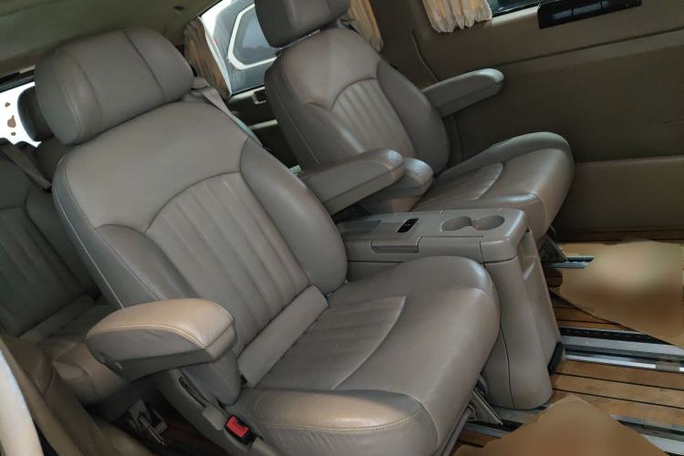 Used Mercedes-Benz Vito 2011 2.5L 7-seater executive version Left Rear Seat