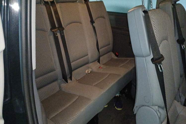 Used Mercedes-Benz Vito 2011 2.5L 7-seater executive version Left Rear Seat
