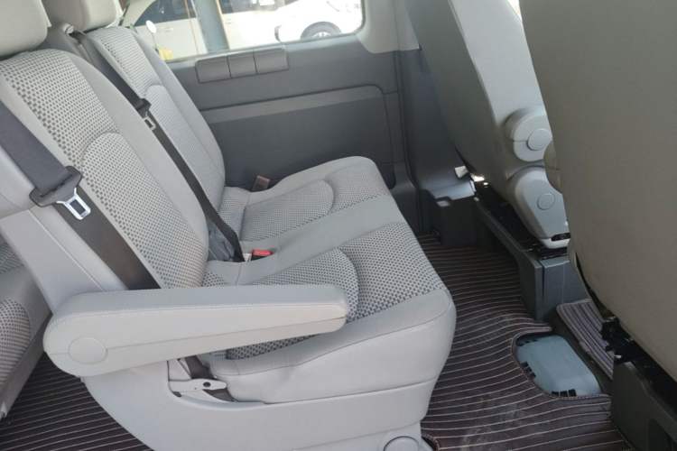 Used Mercedes-Benz Vito 2011 2.5L Elite Edition Left Rear Seat