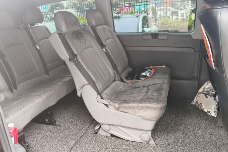 Used Mercedes-Benz Vito 2011 2.5L 7-seater executive version Left Rear Seat