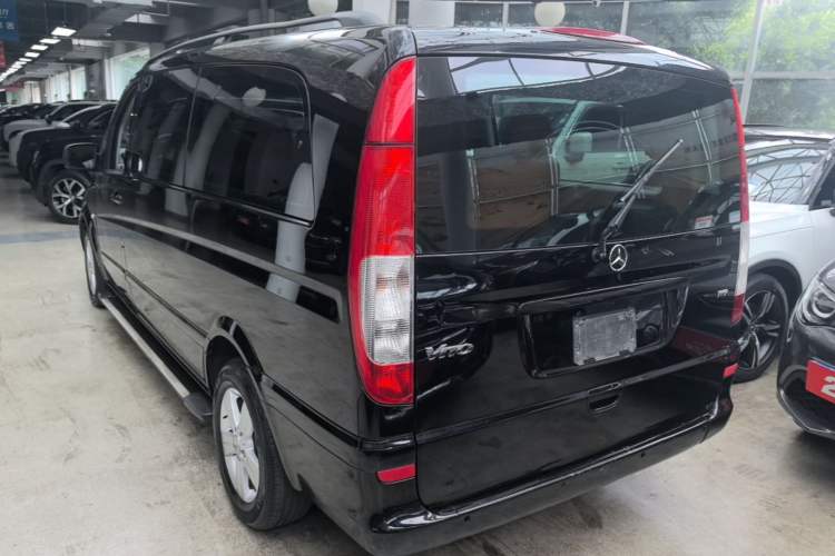 Used Mercedes-Benz Vito 2011 2.5L 7-seater executive version Rear Left 45 Deg
