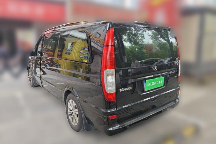Used Mercedes-Benz Vito 2011 2.5L 7-seater executive version Rear Left 45 Deg