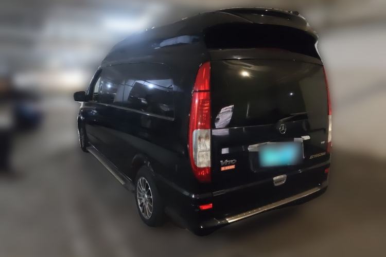 Used Mercedes-Benz Vito 2011 2.5L 7-seater executive version Rear Left 45 Deg