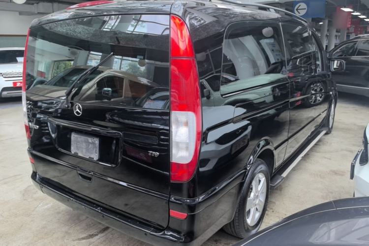 Used Mercedes-Benz Vito 2011 2.5L 7-seater executive version Rear Right 45 Deg