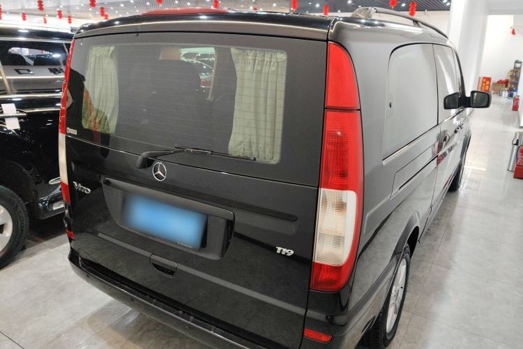 Used Mercedes-Benz Vito 2011 2.5L 7-seater executive version Rear Right 45 Deg