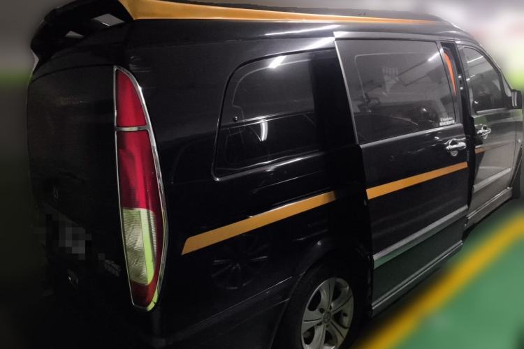 Used Mercedes-Benz Vito 2011 2.5L 7-seater executive version Rear Right 45 Deg