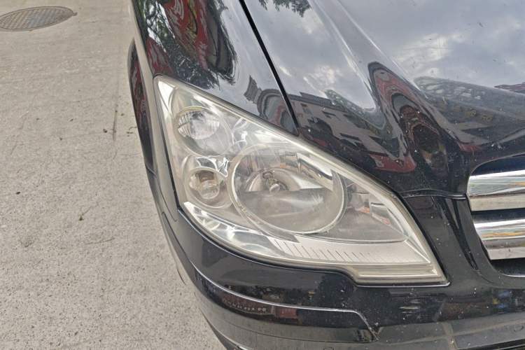 Used Mercedes-Benz Vito 2011 2.5L 7-seater executive version Right Front Headlight