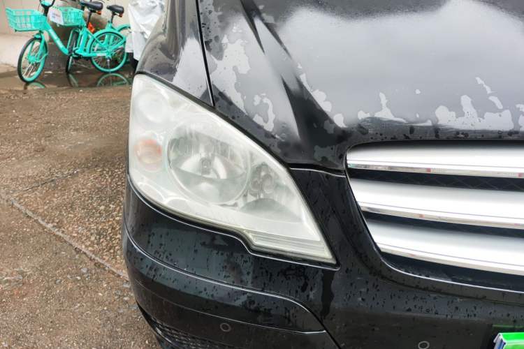 Used Mercedes-Benz Vito 2011 2.5L Elite Edition Right Front Headlight