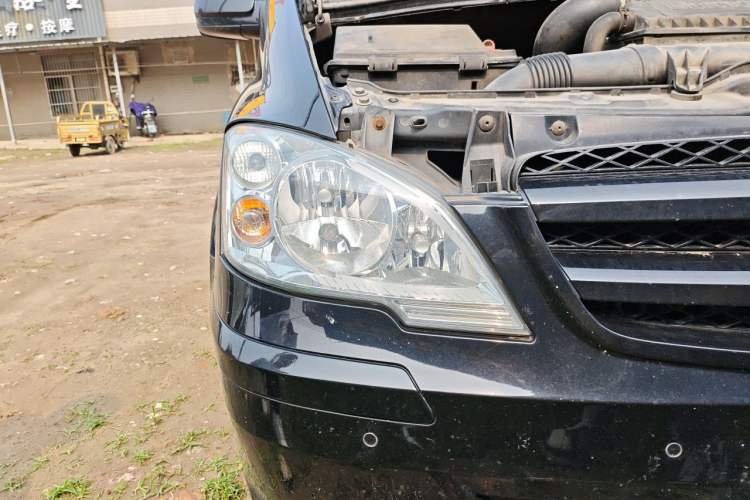 Used Mercedes-Benz Vito  Right Front Headlight