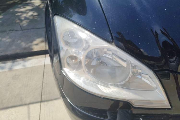 Used Mercedes-Benz Vito 2011 2.5L Elite Edition Right Front Headlight