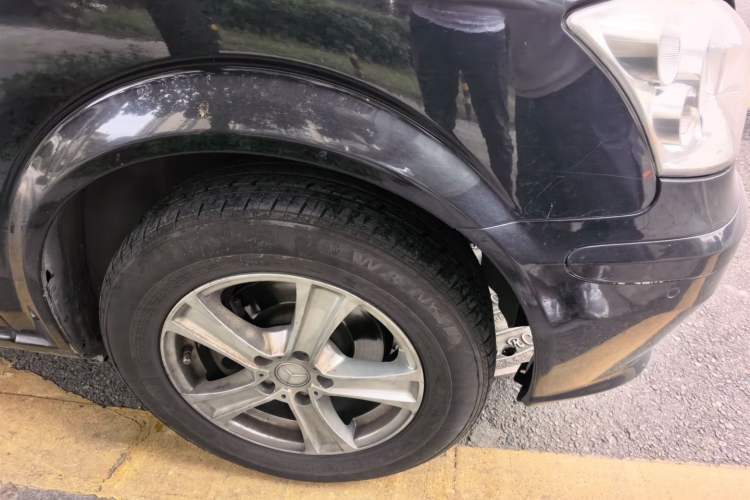 Used Mercedes-Benz Vito 2011 2.5L Elite Edition Right Front Wheel Hub