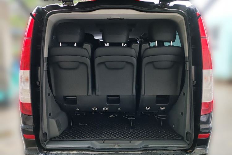 Used Mercedes-Benz Vito 2011 2.5L Elite Edition Trunk