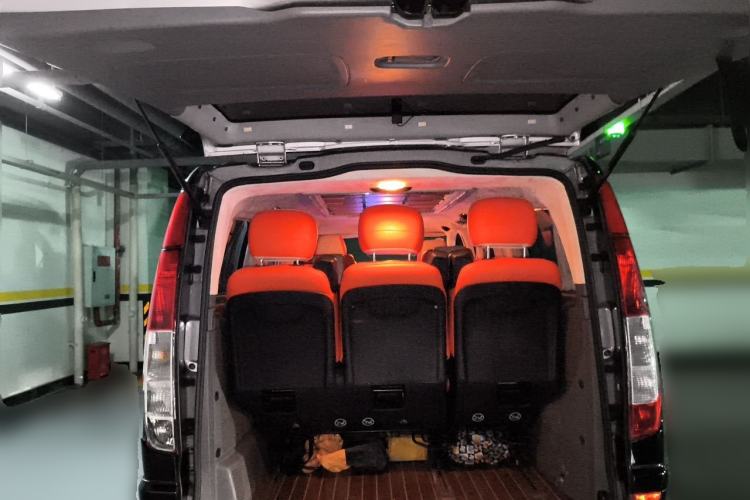 Used Mercedes-Benz Vito 2011 2.5L Elite Edition Trunk