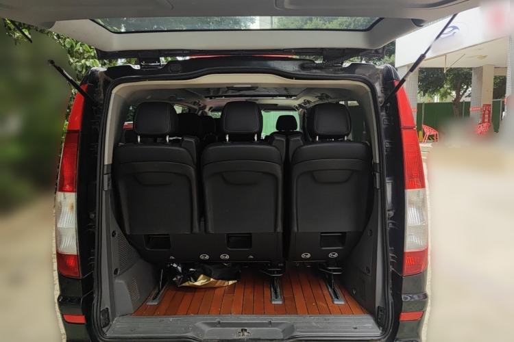 Used Mercedes-Benz Vito 2011 2.5L Elite Edition Trunk