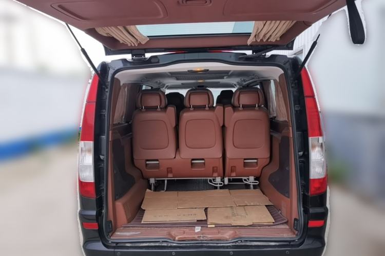 Used Mercedes-Benz Vito 2011 2.5L Elite Edition Trunk