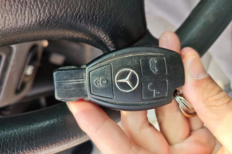 Used Mercedes-Benz Vito  Vehicle Key