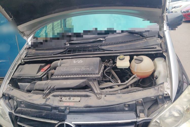 Used Mercedes-Benz Vito  Engine Bay