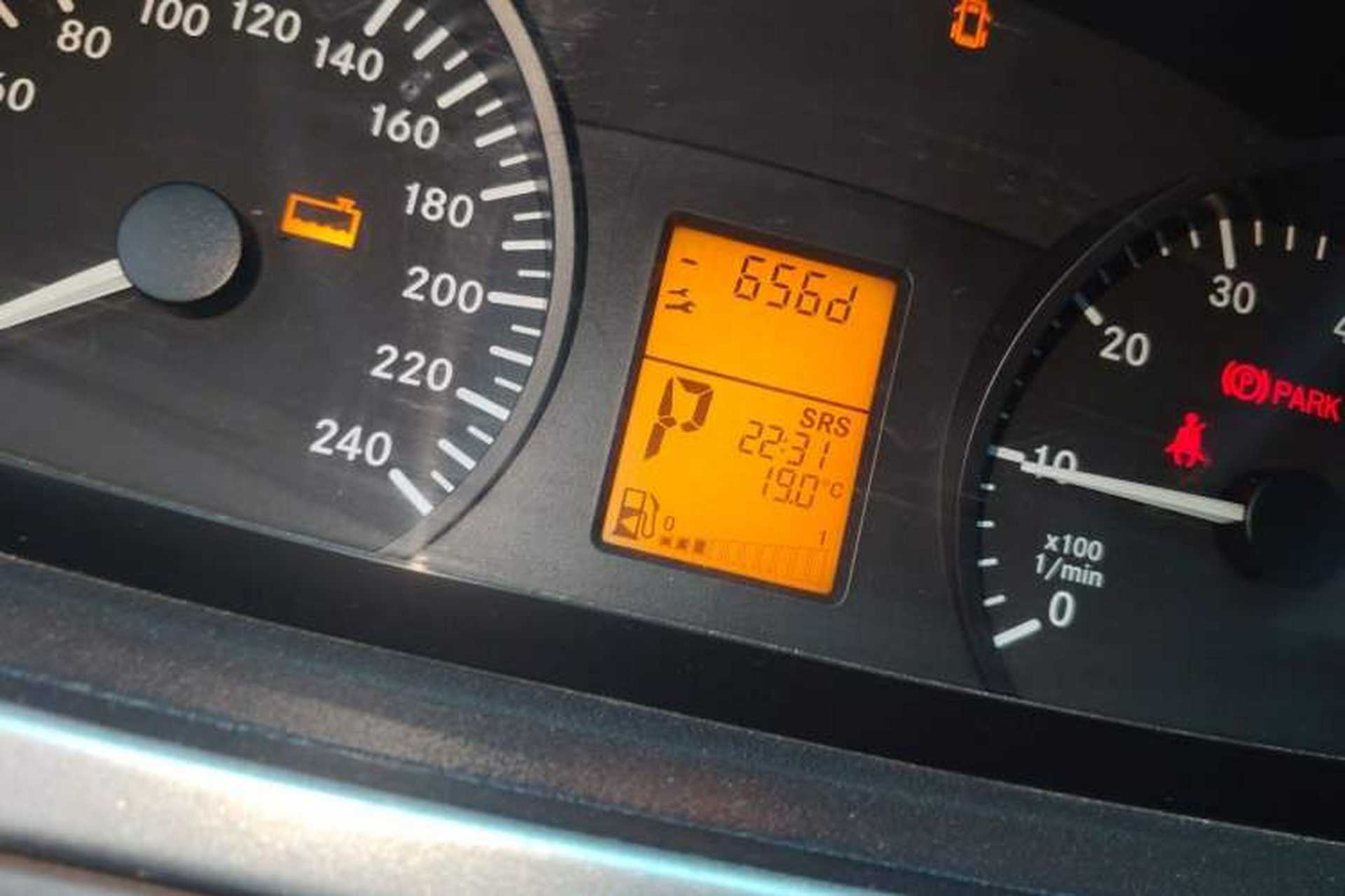 Used Mercedes-Benz Vito  Odometer Close Up