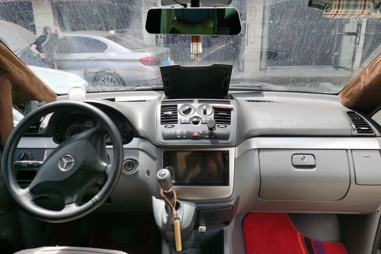 Used Mercedes-Benz Vito 2011 2.5L Elite Edition Center Console