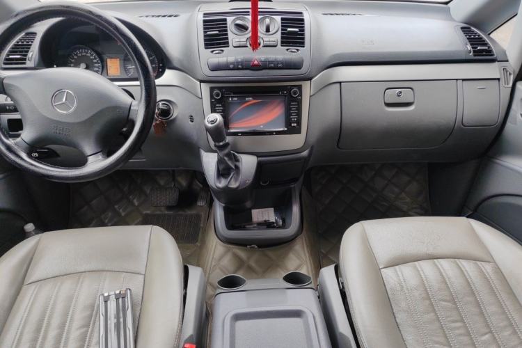 Used Mercedes-Benz Vito 2011 2.5L Elite Edition Center Console