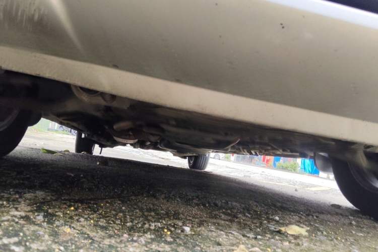 Used Mercedes-Benz Vito 2011 2.5L 7-seater executive version Chassis Front