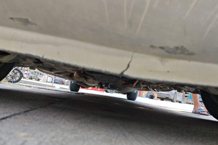 Used Mercedes-Benz Vito 2011 2.5L Elite Edition Chassis Front