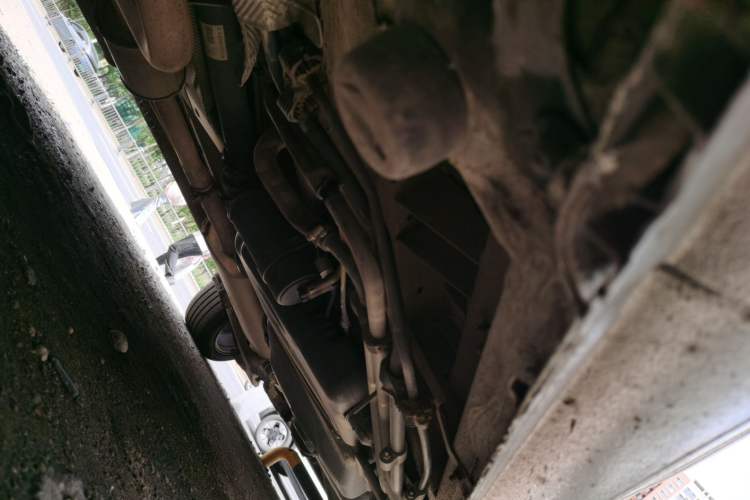 Used Mercedes-Benz Vito 2011 2.5L Elite Edition Chassis Front Left