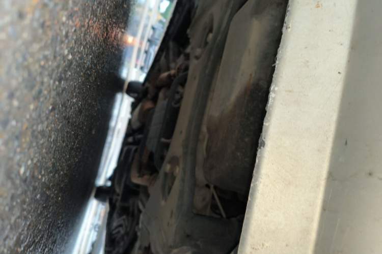 Used Mercedes-Benz Vito 2011 2.5L 7-seater executive version Chassis Front