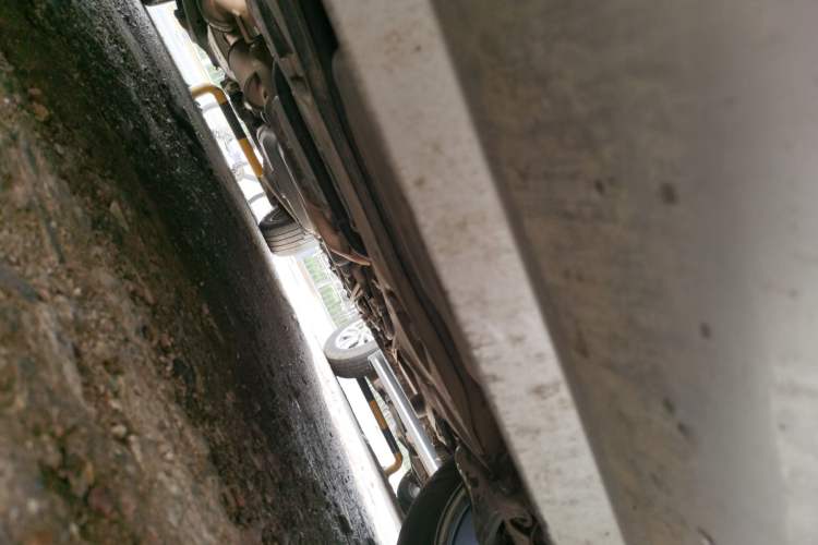 Used Mercedes-Benz Vito 2011 2.5L Elite Edition Chassis Front