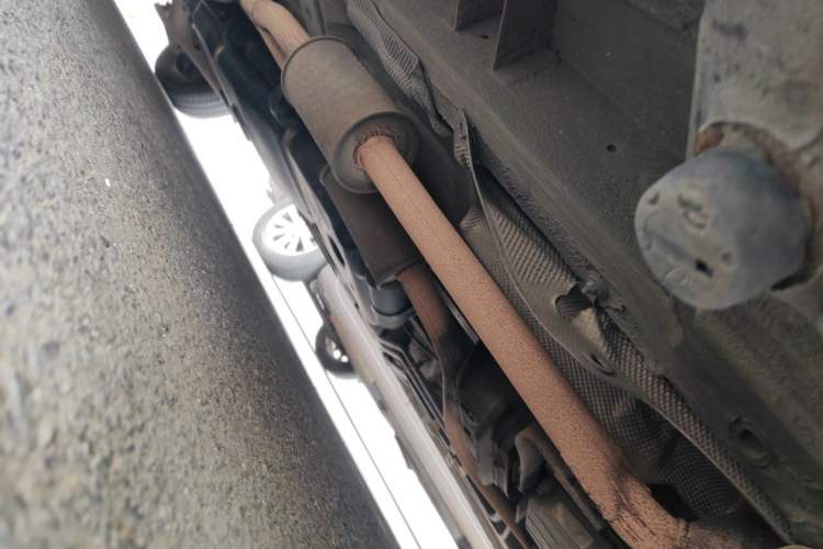 Used Mercedes-Benz Vito 2011 2.5L Elite Edition Chassis Front Right