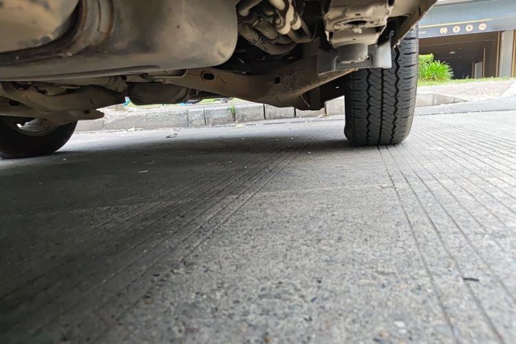 Used Mercedes-Benz Vito 2011 2.5L 7-seater executive version Chassis Rear Left