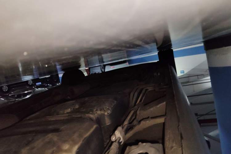Used Mercedes-Benz Vito 2011 2.5L Elite Edition Chassis Rear Left