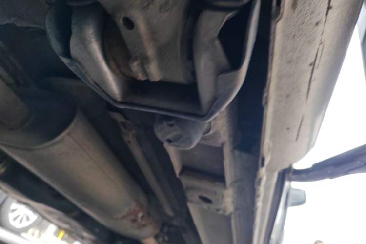 Used Mercedes-Benz Vito 2011 2.5L Elite Edition Chassis Rear Right