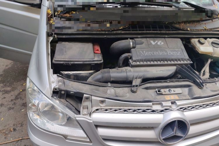 Used Mercedes-Benz Vito 2011 2.5L Elite Edition Engine Bay Right
