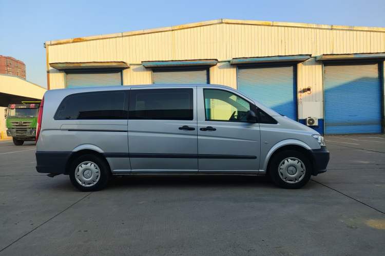 Used Mercedes-Benz Vito 2011 2.5L Elite Edition Exterior 2