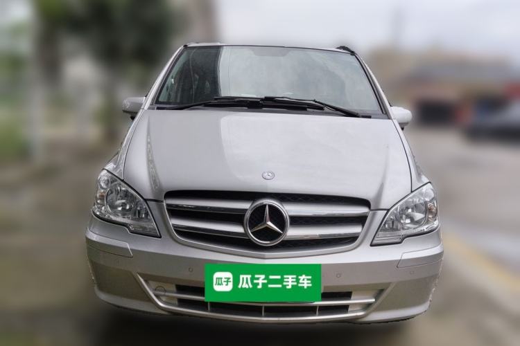 Used Mercedes-Benz Vito 2011 2.5L 7-seater executive version Front