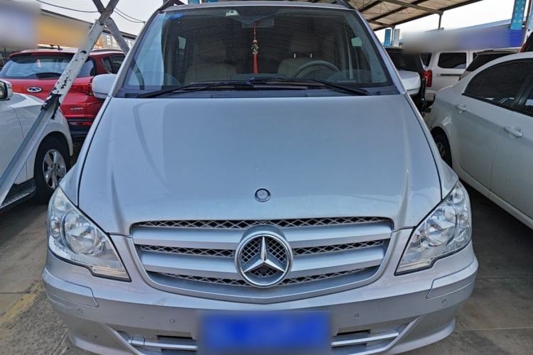 Used Mercedes-Benz Vito 2011 2.5L 7-seater executive version Front