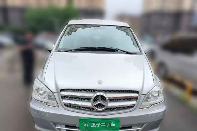Used Mercedes-Benz Vito 2011 2.5L 7-seater executive version Front