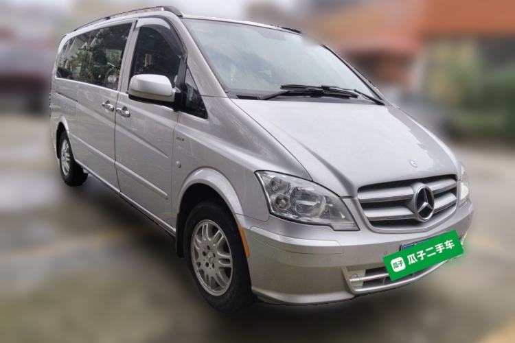 Used Mercedes-Benz Vito 2011 2.5L 7-seater executive version Front Right 45 Deg