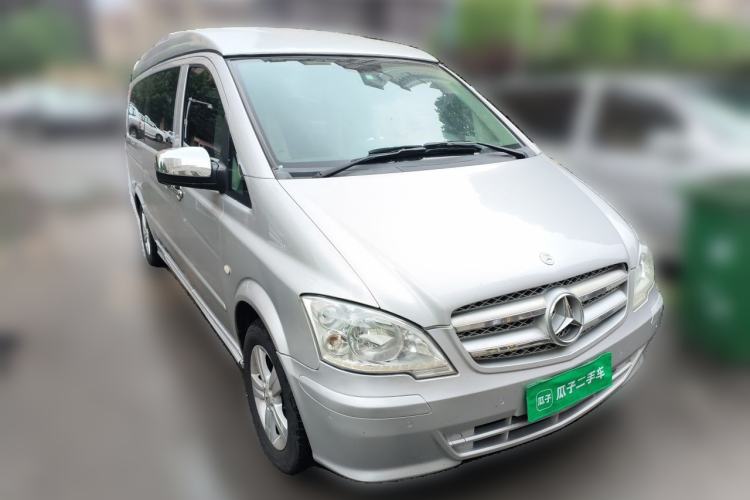 Used Mercedes-Benz Vito 2011 2.5L 7-seater executive version Front Right 45 Deg